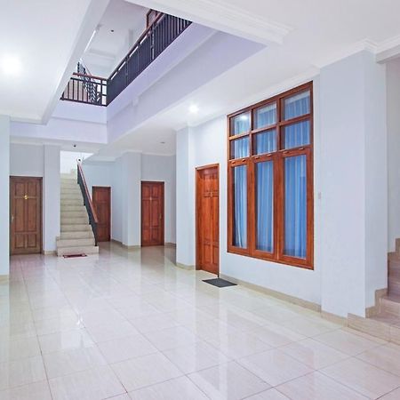 Reddoorz @ Plemburan Hotel Sleman  Exterior photo